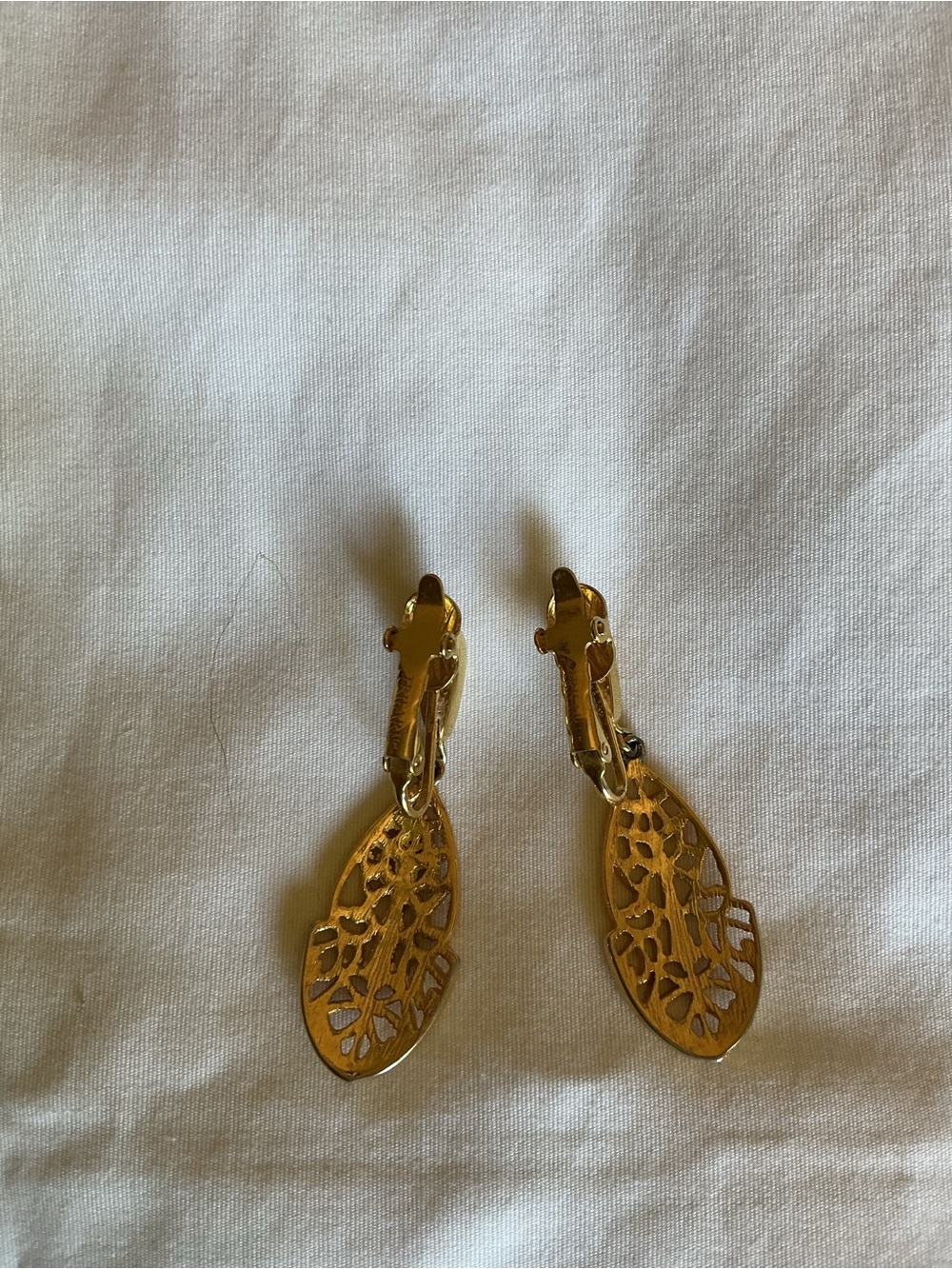 Trifari Gold Filigree Leaf Clip-On Earrings - Picture 2 of 4